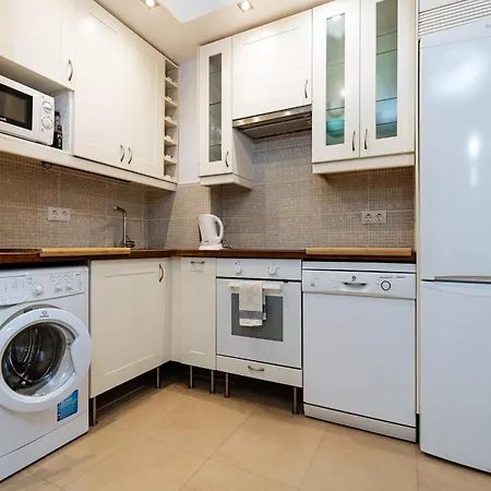 Apartment Beachside With Shared Pool Marbella