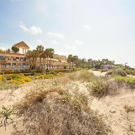 Beachside With Shared Pool Apartment Marbella