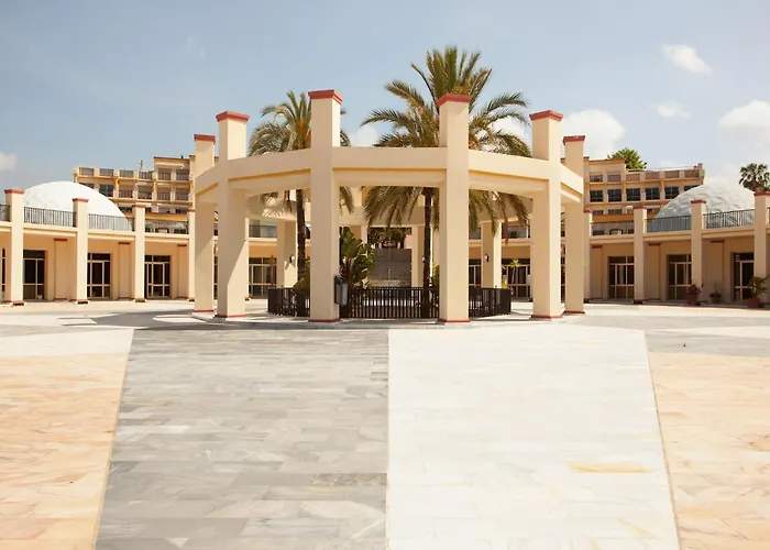 Апартаменты Beachside *